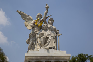 Hemiciclo a Benito Juarez Close