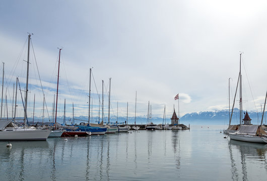 Small marina, city of Morges 3