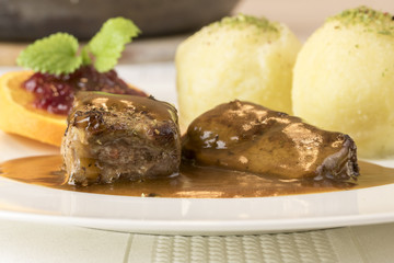 Wildschweinrückensteak