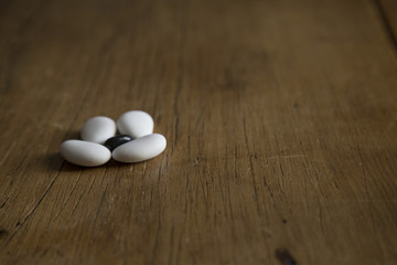 confetti e caramelle colorate per bomboniere