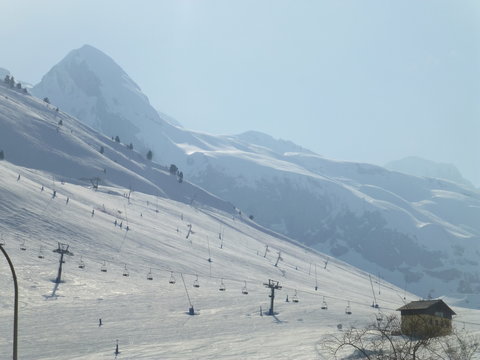 Estacion de ski de Candanchu en Huesca, Aragon (España)