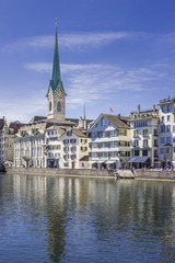 Historic Zurich center with famous Fraumünster Church, Limmat river and Zürichsee, Switzerland. Historisches Zentrum von Zürich mit der berühmten Fraumünsterkirche, Limmat, Zürichsee, Schweiz.