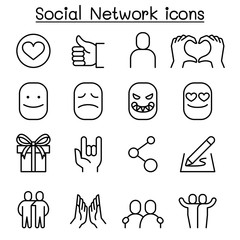 Social media & Social Network icon set in thin line style