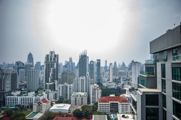 タイ　バンコク　都会の　ビルディング　金融　ビジネス　ホテル　コンド