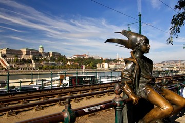 Fototapeta premium Little Princess Statue in Budapest