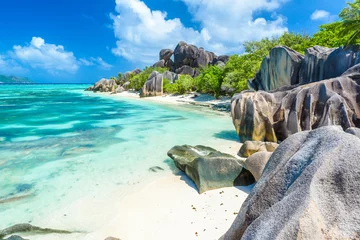 Vlies Fototapete Anse Source D'Agent, Insel La Digue, Seychellen Source d& 39 Argent Beach auf der Insel La Digue, Seychellen - Wunderschön geformte Granitfelsen und Felsformationen - Paradiesstrand und tropisches Urlaubsziel