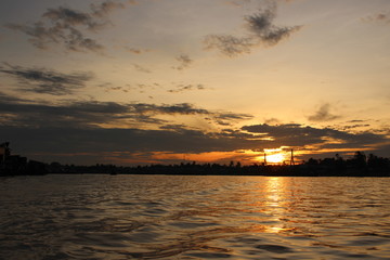 Fototapeta na wymiar Sunrise, light, Can Tho, Vietnam