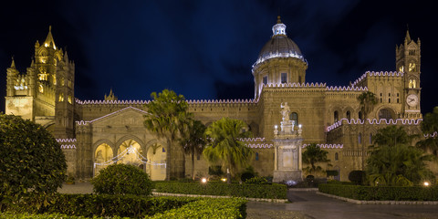Fototapeta na wymiar Palermo Cathedral at night with Christmas illumination