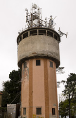 impianti di telecomunicazione su torre in cemento