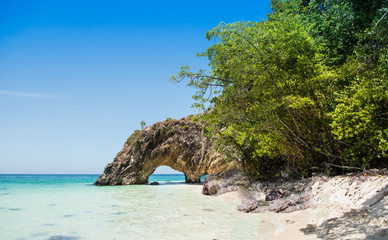 Obraz premium tunnel stone on Khai Island. Satun, Thailand.