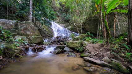 mae kam pong waterfall first state natural scenic