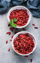 dry red goji berries