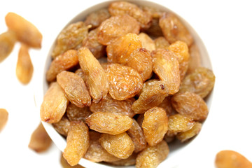 Fototapeta premium Raisins isolated on white background, abjosh