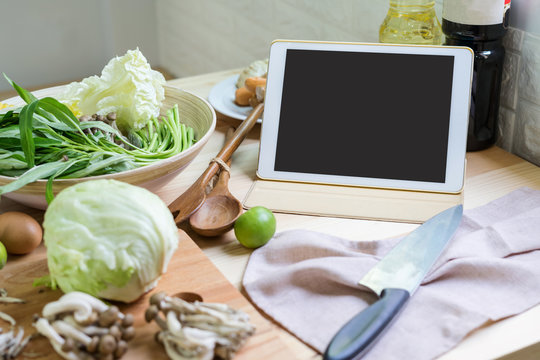 Ingredient and equipment for cooking with tablet