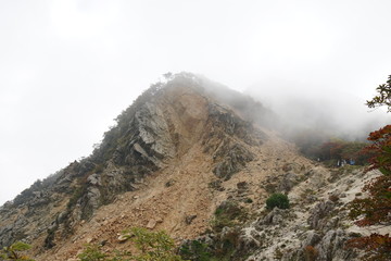 雲の中の鎌ヶ岳