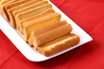 crispy rusk, cake rusk