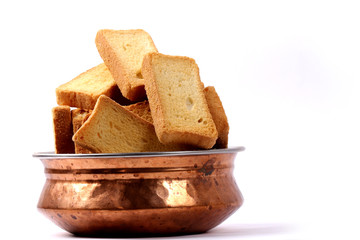 crispy rusk, cake rusk