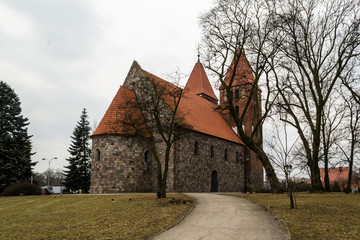 Zabytkowy kościół w mieście Inowrocław, Polska - obrazy, fototapety, plakaty
