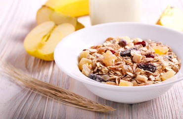 Fruit muesli with yogurt
