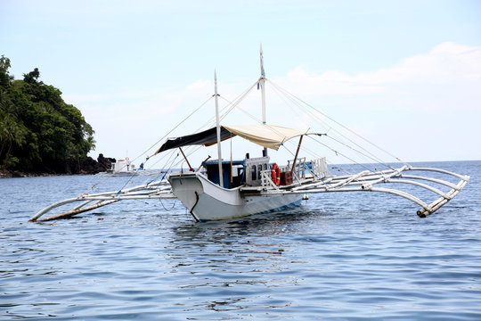 Auslegerboot vor der K&uuml;ste von Panaon Island