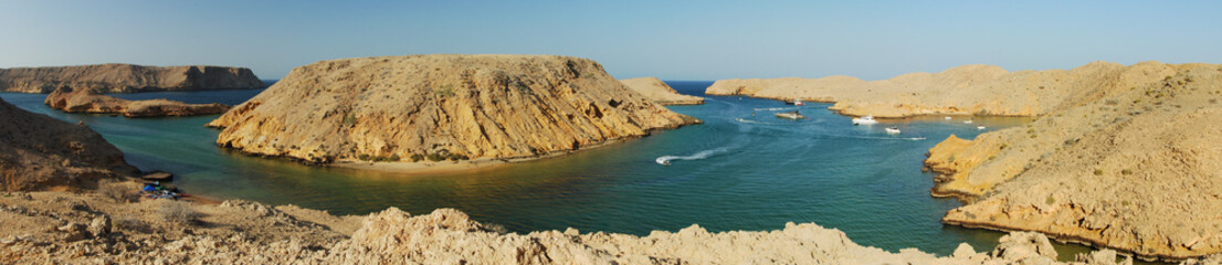 Fototapeta na wymiar Bandar Al Khiran près de Muscat, Oman