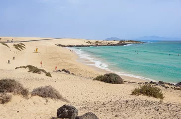 Fotobehang Sotavento Beach, Fuerteventura, Canarische Eilanden View on famous beach Playa de Jandia - Playa de Sotavento - Playa Lagoon on the Canary Island Fuerteventura, Spain. This beach belongs to the best beaches in the world for windsurfing.