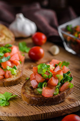 French garlic toast with vegetable salad