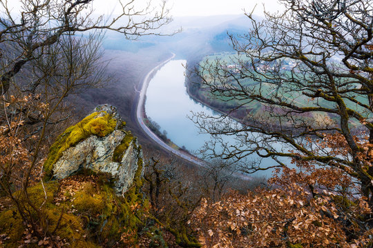 Saar river bend near Taben-Rodt on a cold day in winter