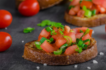 French garlic toast with vegetable salad