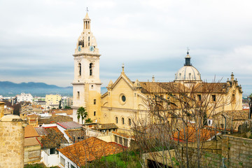 Fototapeta na wymiar View on city and church in Xativa