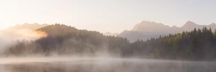 Foto op Plexiglas Grijs Panorama vanaf Geroldsee met Soierngruppe en Karendel in de Alpen