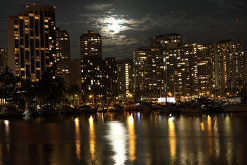 Magic Island, Boat harbor, full moon night, City Skyline, Night Life, Oahu, Honolulu, Hawaii