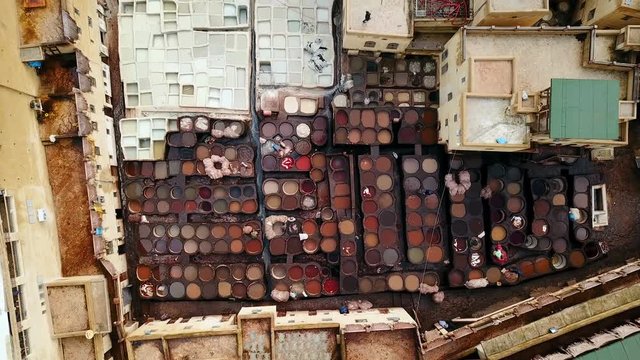 tannerie dans la ville de F&egrave;s au maroc 