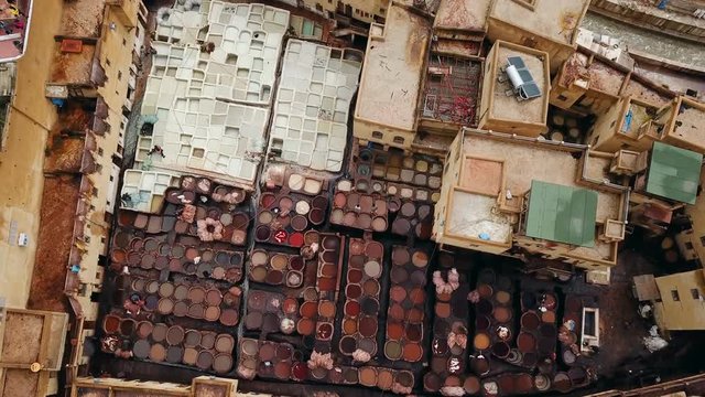 tannerie dans la ville de F&egrave;s au maroc 