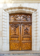 Fototapeta na wymiar Carved door in Antibes, France