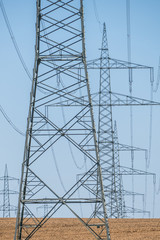 Strommasten einer &Uuml;berlandleitung