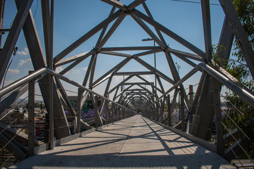 Puente geométrico 