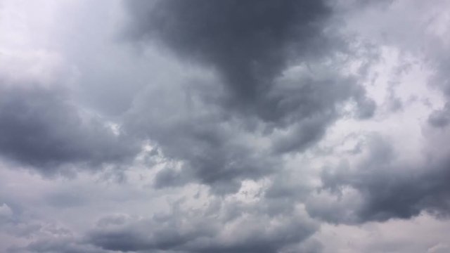 雨の予感　タイムラプス　雲