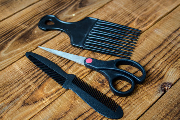 a combs and scissors