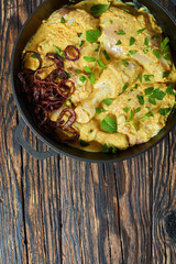 chicken pieces marinated in yogurt sauce