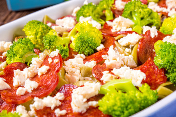 Pasta casserole with chorizo ​​sausage and broccoli
