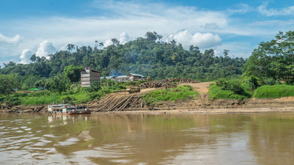 log yard on Mahakam riverbank, Borneo, Indonesia. Forest exploitation / industrialization 
