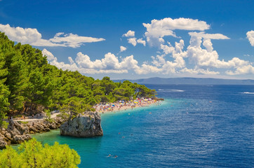 Croatia Brela, adriatic sea and beautiful beach punta rata, Dalmatia at summer - obrazy, fototapety, plakaty