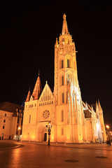 Fototapeta premium Matthiaskirche im Burgviertel von Budapest, Ungarn