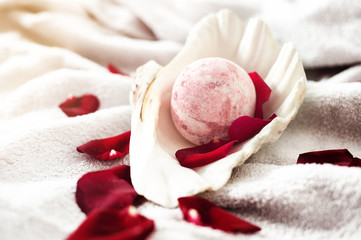 Salt bath bombs, essential oils, aromatherapy at home