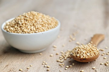 heap organic quinua seeds