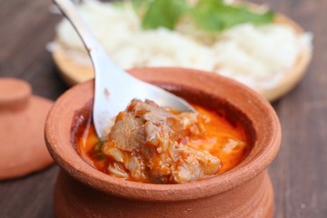 Rice noodles curry with chicken