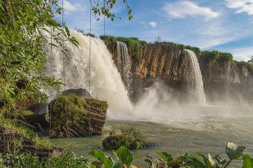 waterfall Dry Nur