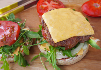Preparation of juicy and tasty hamburger