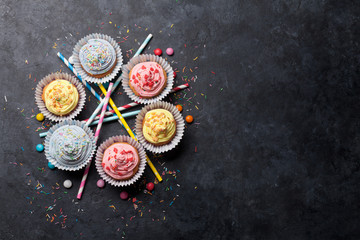 Obraz na płótnie Canvas Sweet cupcakes